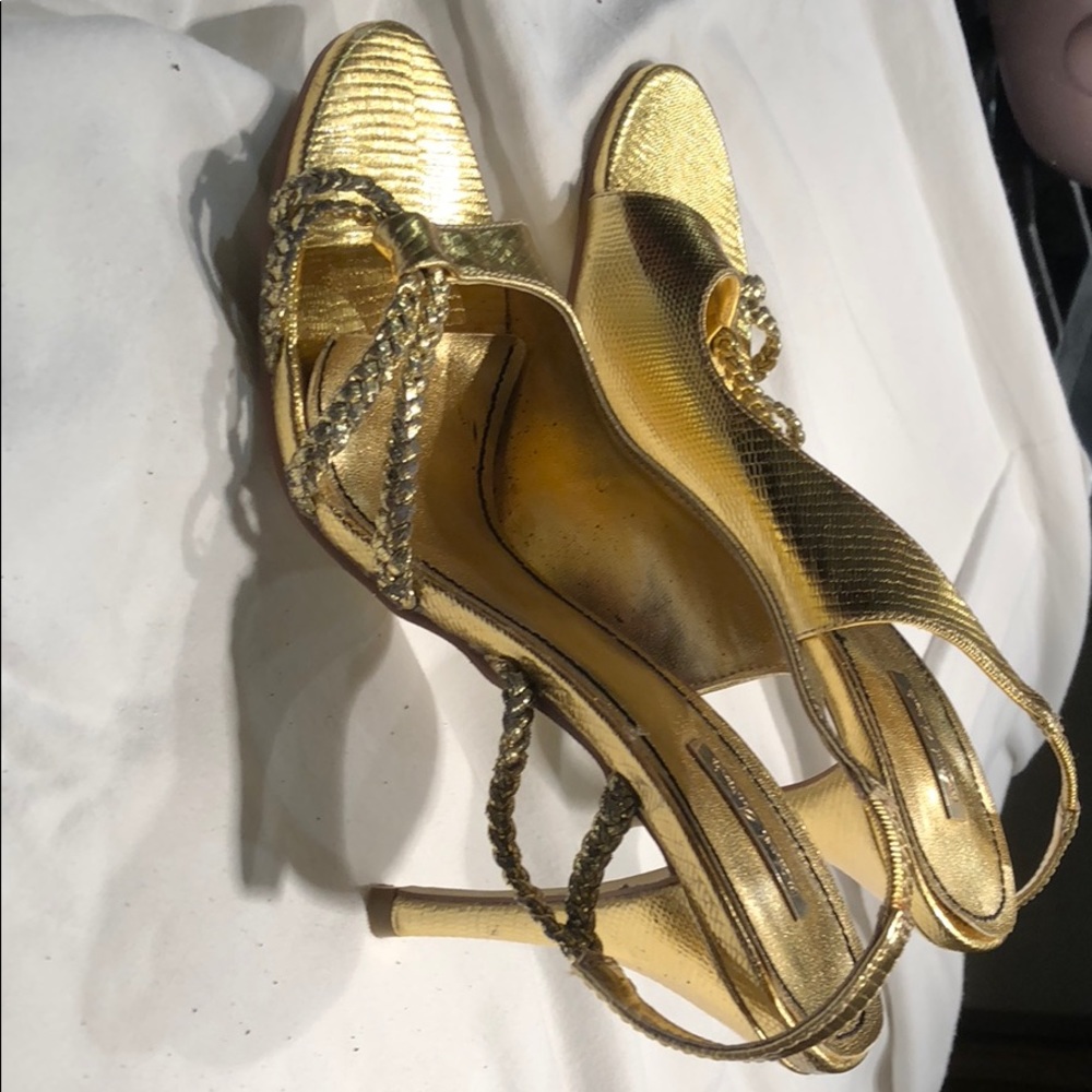 NWOT Gold Michael Antonio Heels